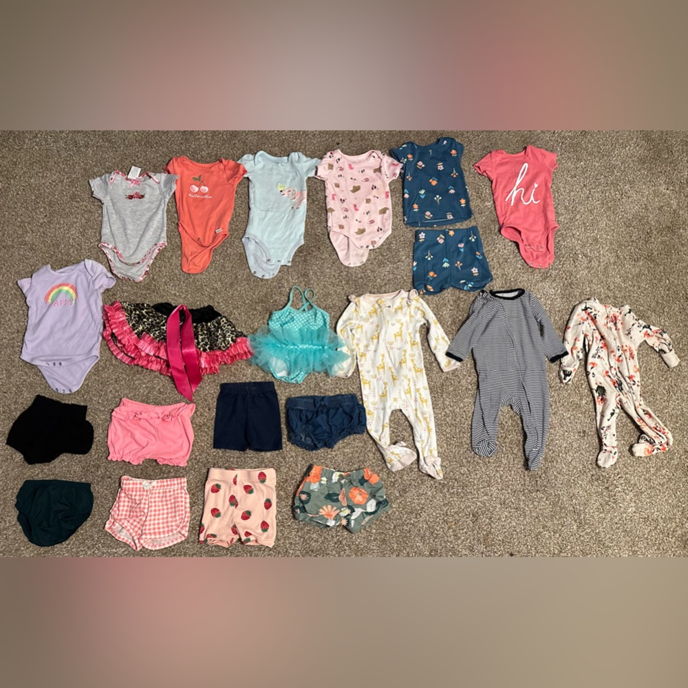 Baby girl clothes 6-9 months